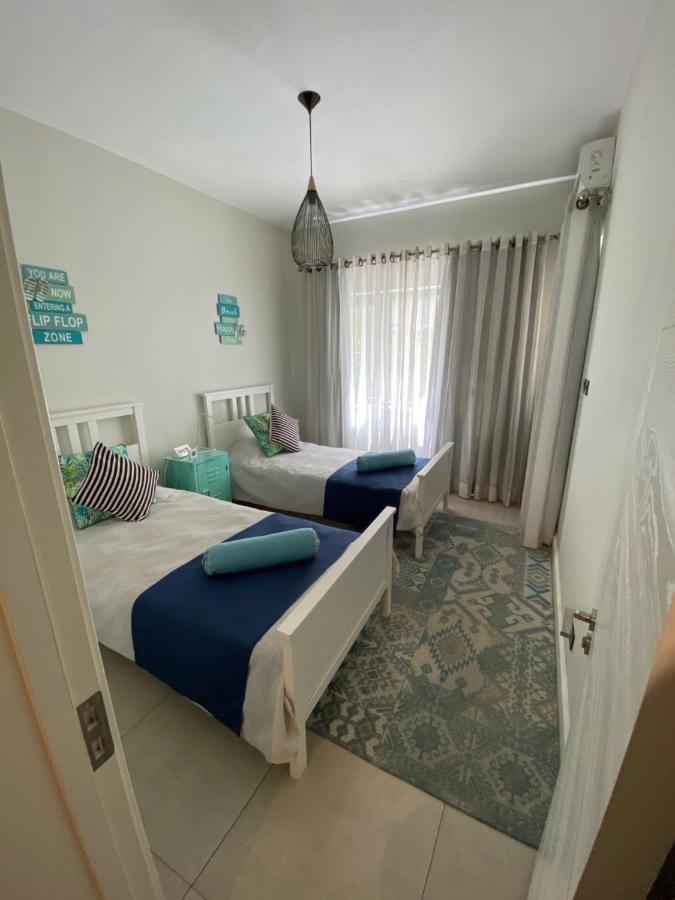 Beachcove Apartment 2 Pereybere Beach Eksteriør bilde