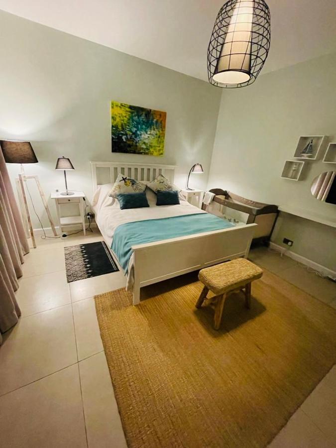 Beachcove Apartment 2 Pereybere Beach Eksteriør bilde