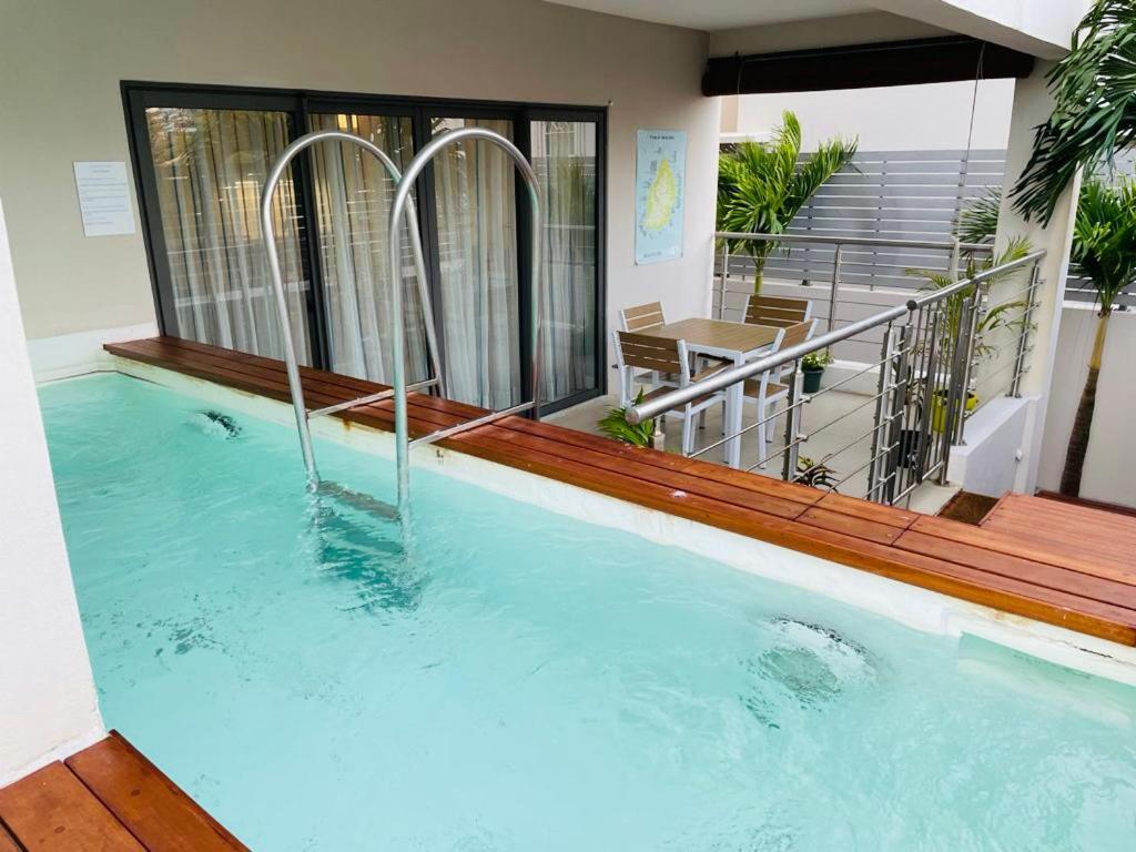 Beachcove Apartment 2 Pereybere Beach Eksteriør bilde