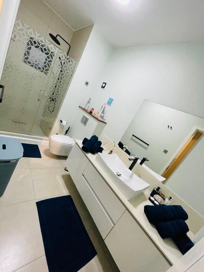 Beachcove Apartment 2 Pereybere Beach Eksteriør bilde
